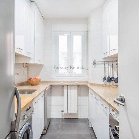 Charming 2-Bedroom Apartment In Retiro Perfect Madrid Location エクステリア 写真